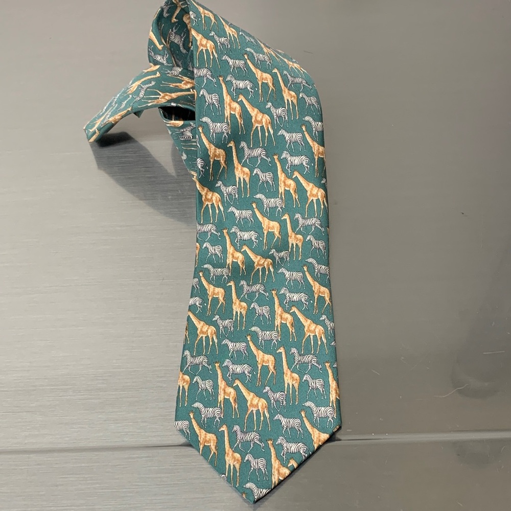 Stylish Hunting World Green Animal Print Tie